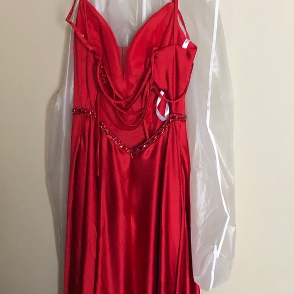 Ellie Wilde Prom Dress - Picture 2 of 3